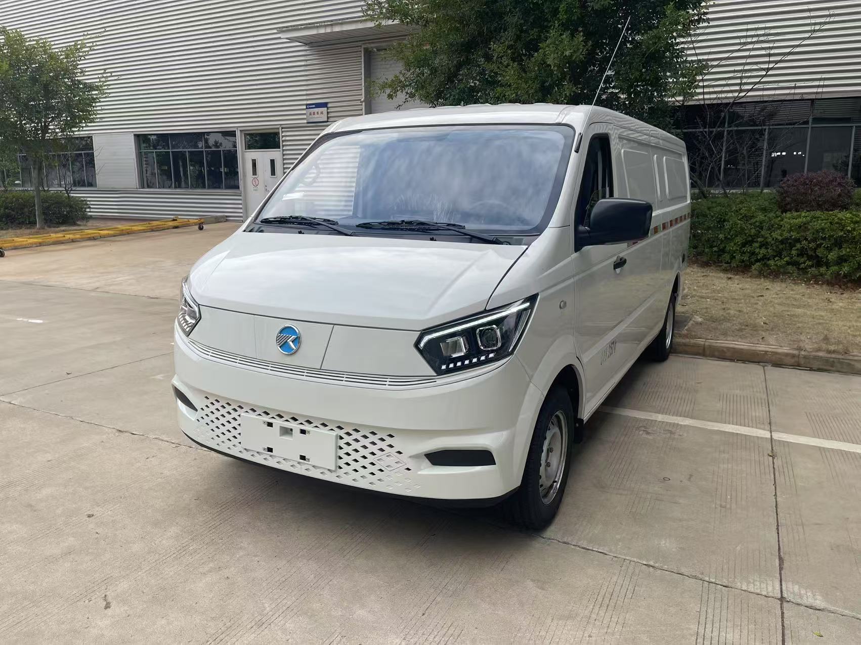 KAMA 18 Seats Passenger Van China Mini Small Bus Electric City Bus for Sale