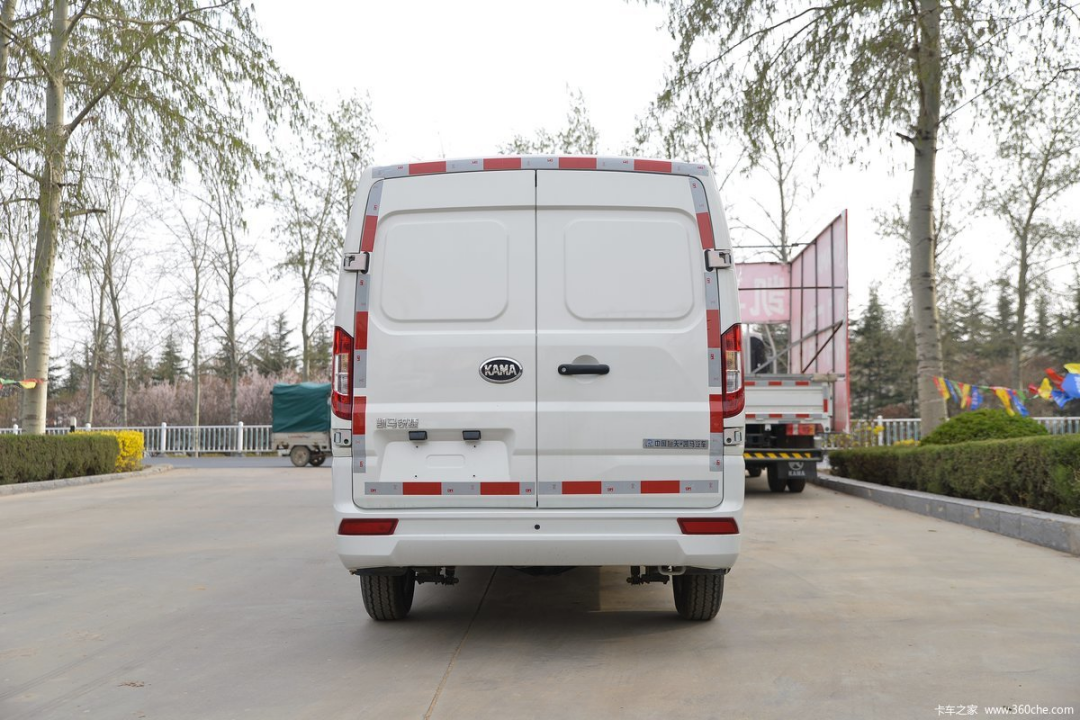 KAMA S6 Gasoline Mini Van | LHD Cargo Mini Van for Commercial Delivery