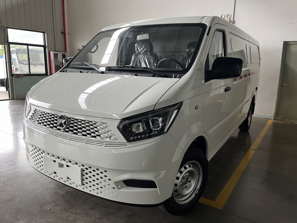 KAMA S8 Gasoline Mini Van | LHD 7.6m³ Cargo Van for Commercial Delivery